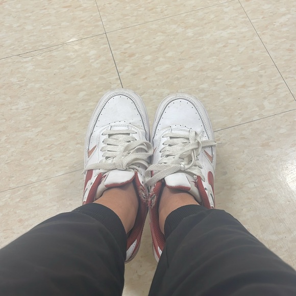 It’s Nike shoes… new but used. Very comfortable!! - Picture 2 of 4